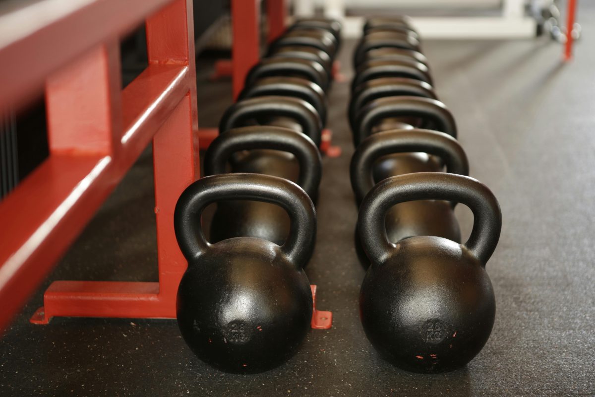 Incorporating Equipment and Free Weights into Your Strength Training