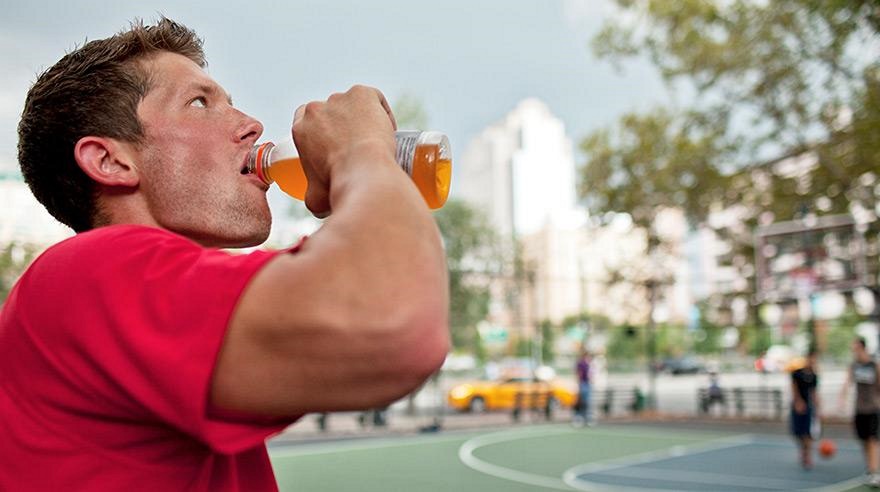Importance of Hydration During Exercise Choosing Your Hydration Water vs Sports Drinks