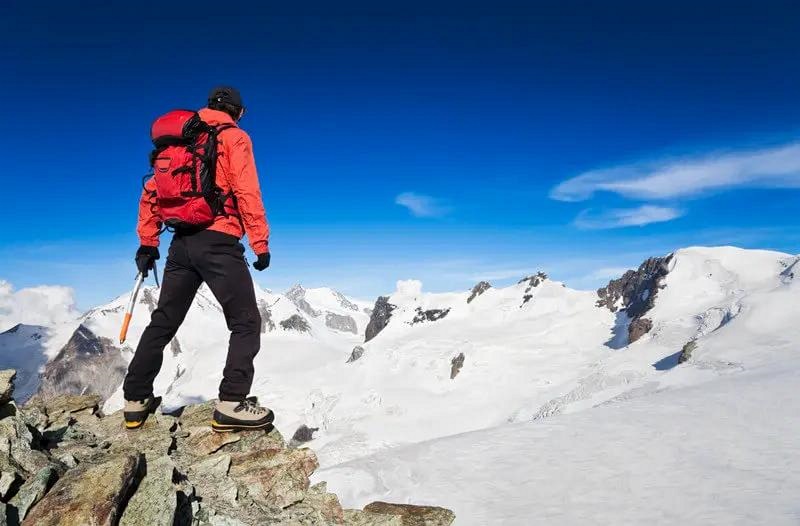 Improving Athletic Performance with High-Altitude Training Monitoring and Managing the Risks of High-Altitude Training