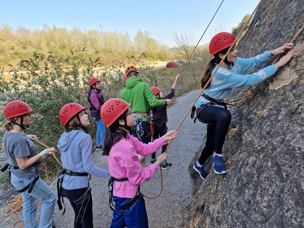 Outdoor Adventure Sports for Fitness Community and Connection The Social Aspect of Adventure Sports