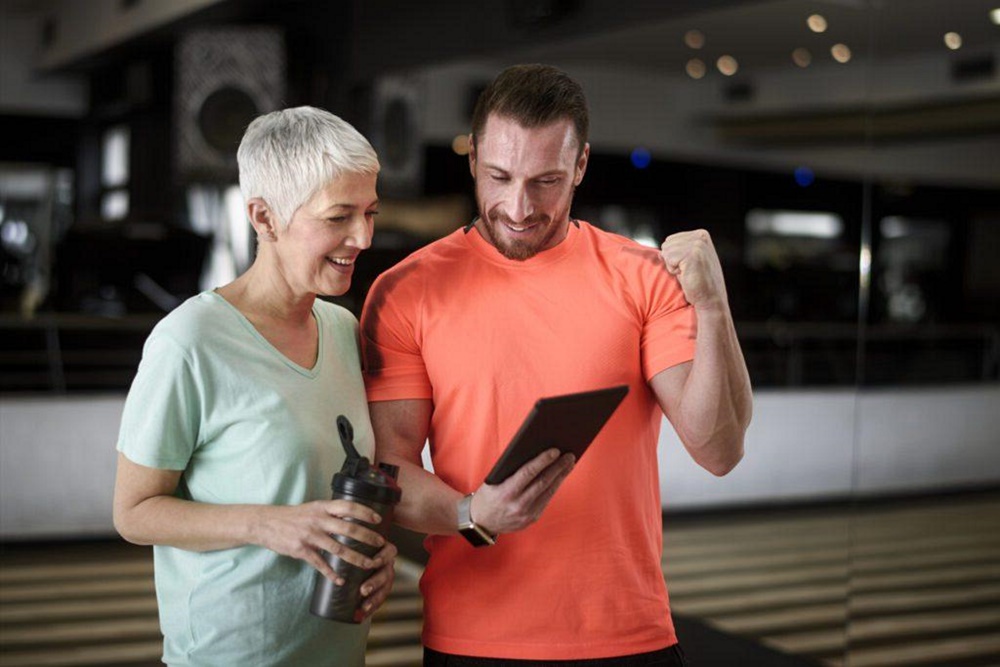 Tips for Balancing Fitness with Work and Family Setting Realistic Fitness Goals